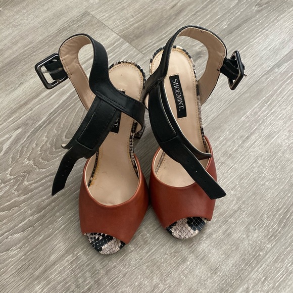 Size 6 Shoemint Heels-real leather - Picture 2 of 4